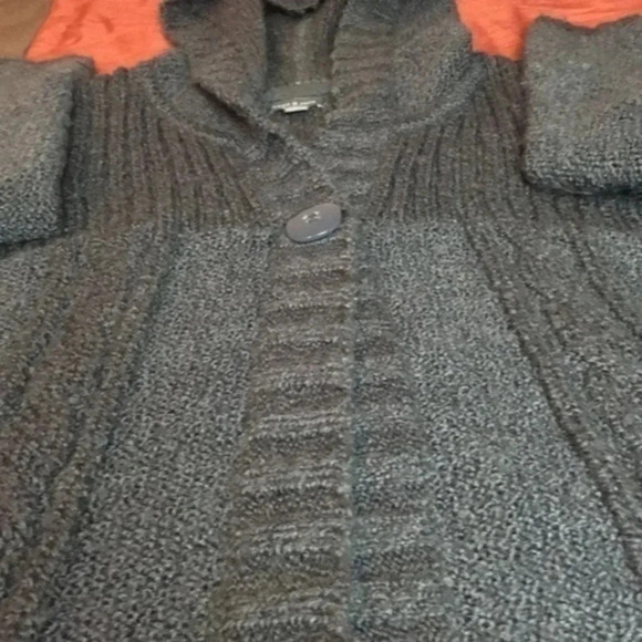 APT 9 sweater PXL - Picture 7 of 16